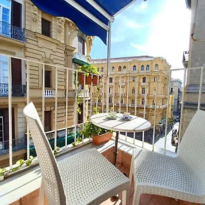 Quattro Palazzi Centro *** Napoli